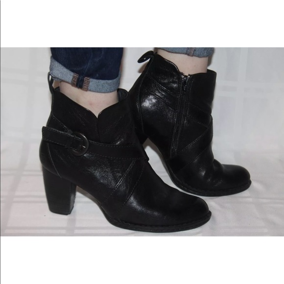 born black ankle boots